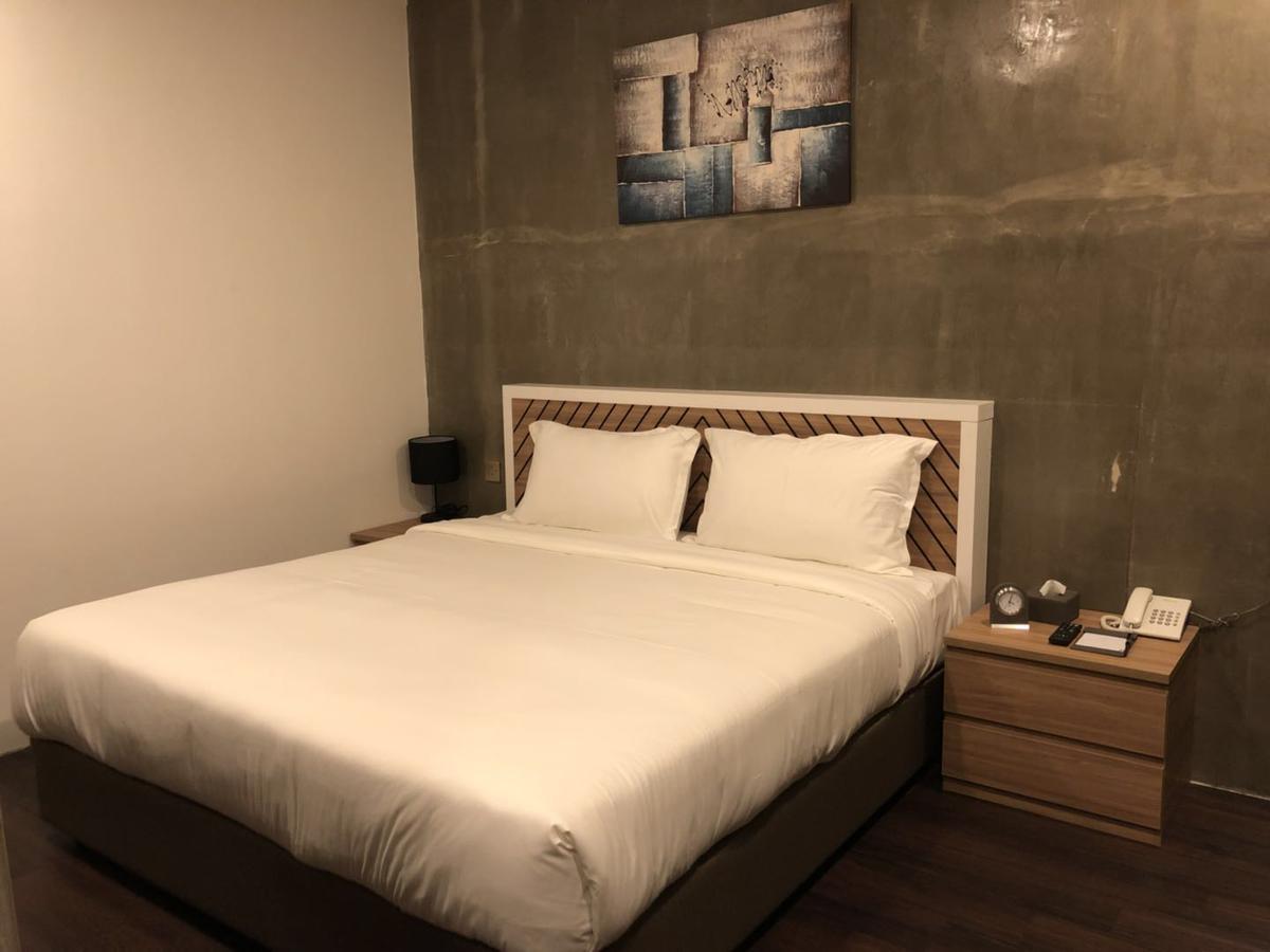 K Boutique Hotel Телук-Интан Экстерьер фото